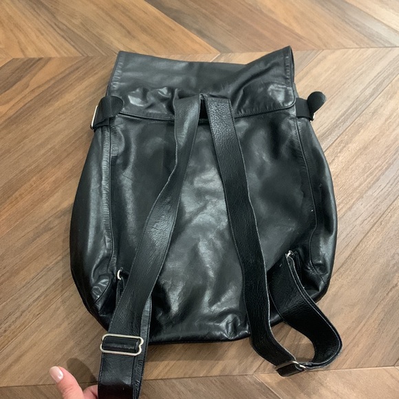 Vintage Rudsak Canada leather back pack. - Picture 3 of 4